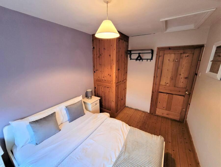 Nice 4-Bedroom Vacation Home With Indoor Fireplace Ουέλινγκτον Εξωτερικό φωτογραφία