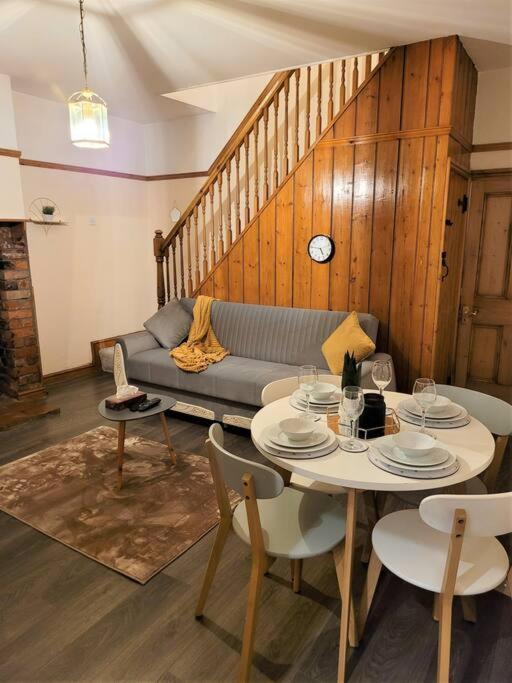 Nice 4-Bedroom Vacation Home With Indoor Fireplace Ουέλινγκτον Εξωτερικό φωτογραφία