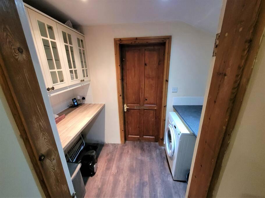 Nice 4-Bedroom Vacation Home With Indoor Fireplace Ουέλινγκτον Εξωτερικό φωτογραφία